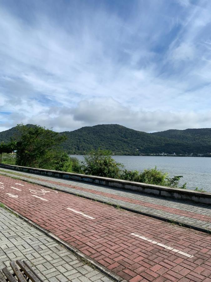 Casa Paradisiaca Na Lagoa Da Conceicao Florianopolis Exterior photo